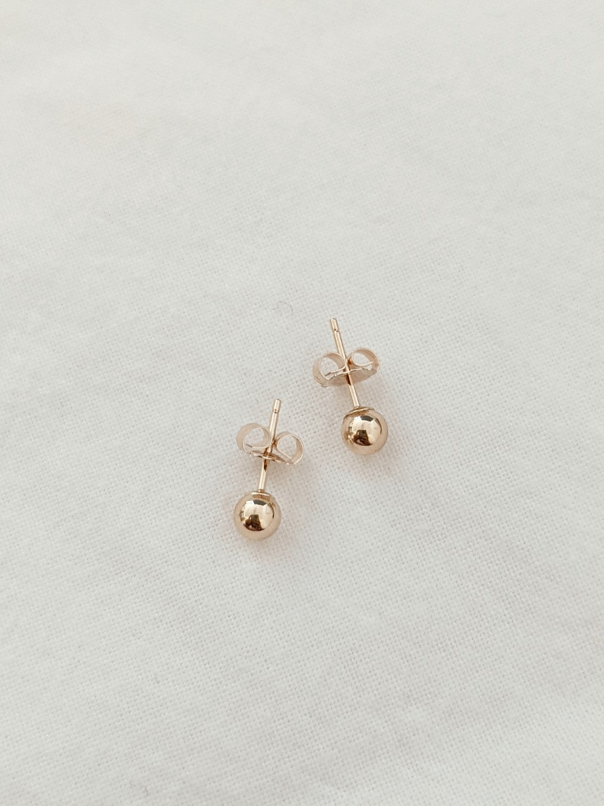 Dot Earrings