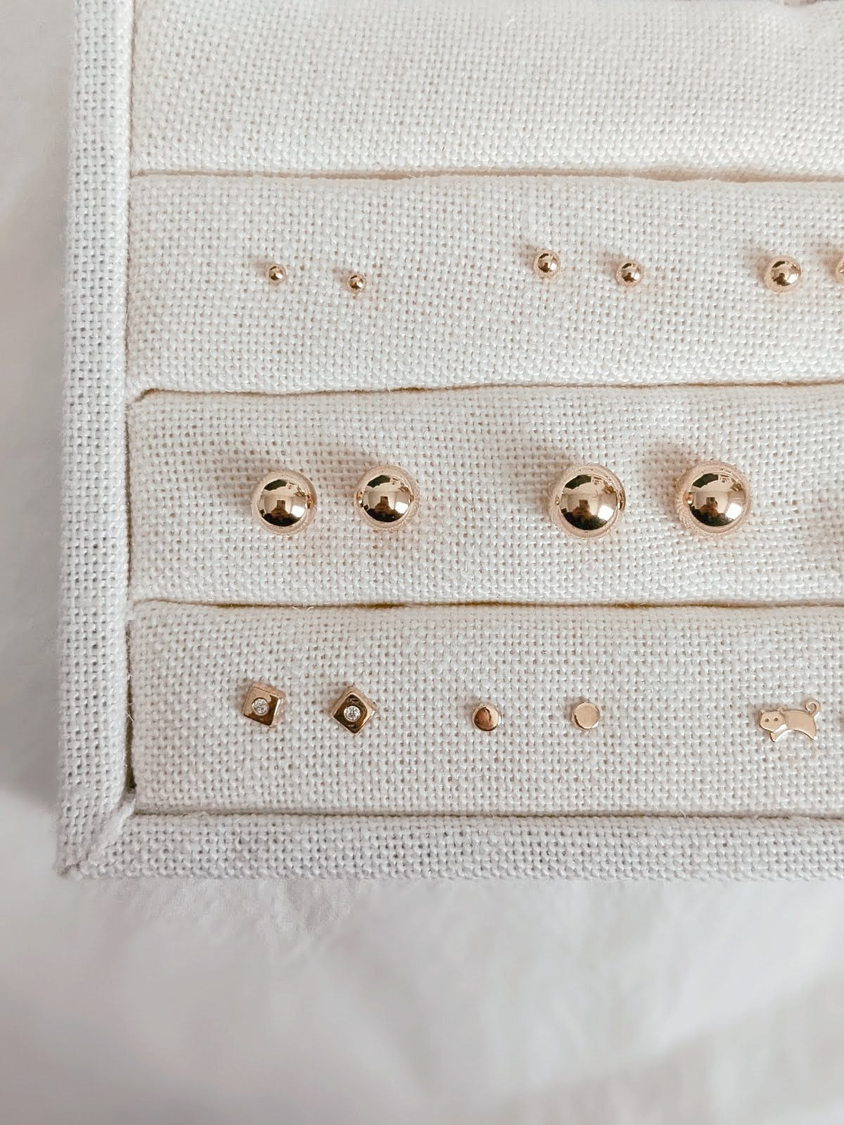 Dot Earrings